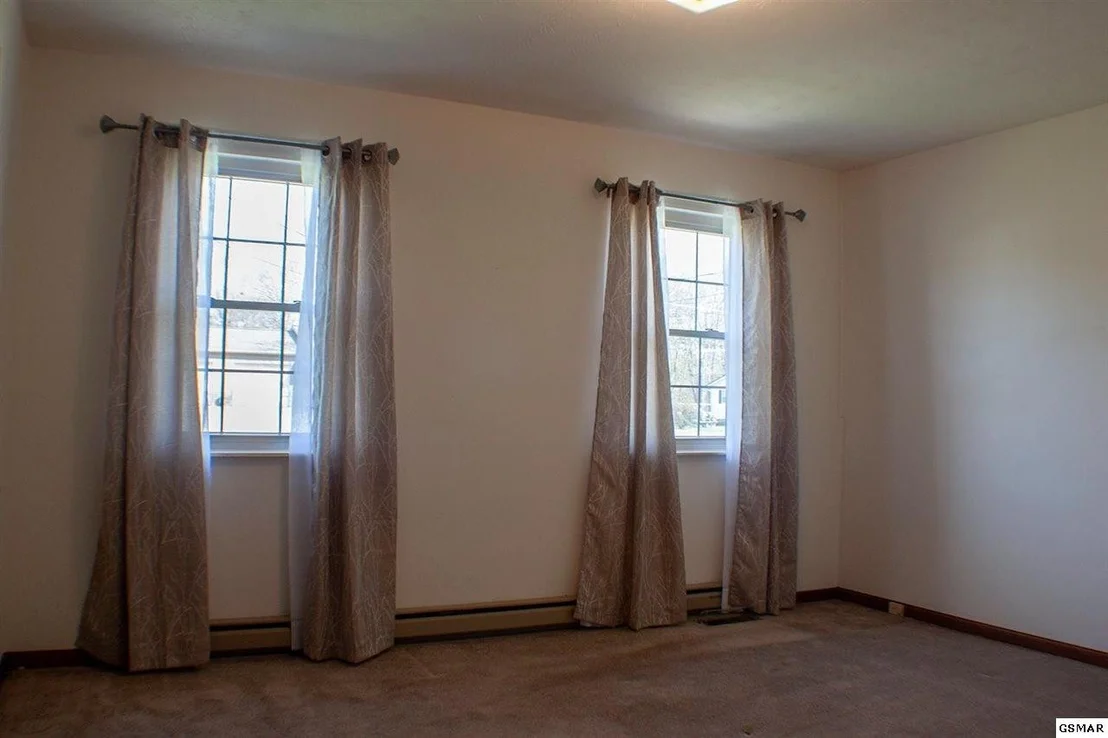 Photo of 1021 NEASE Drive