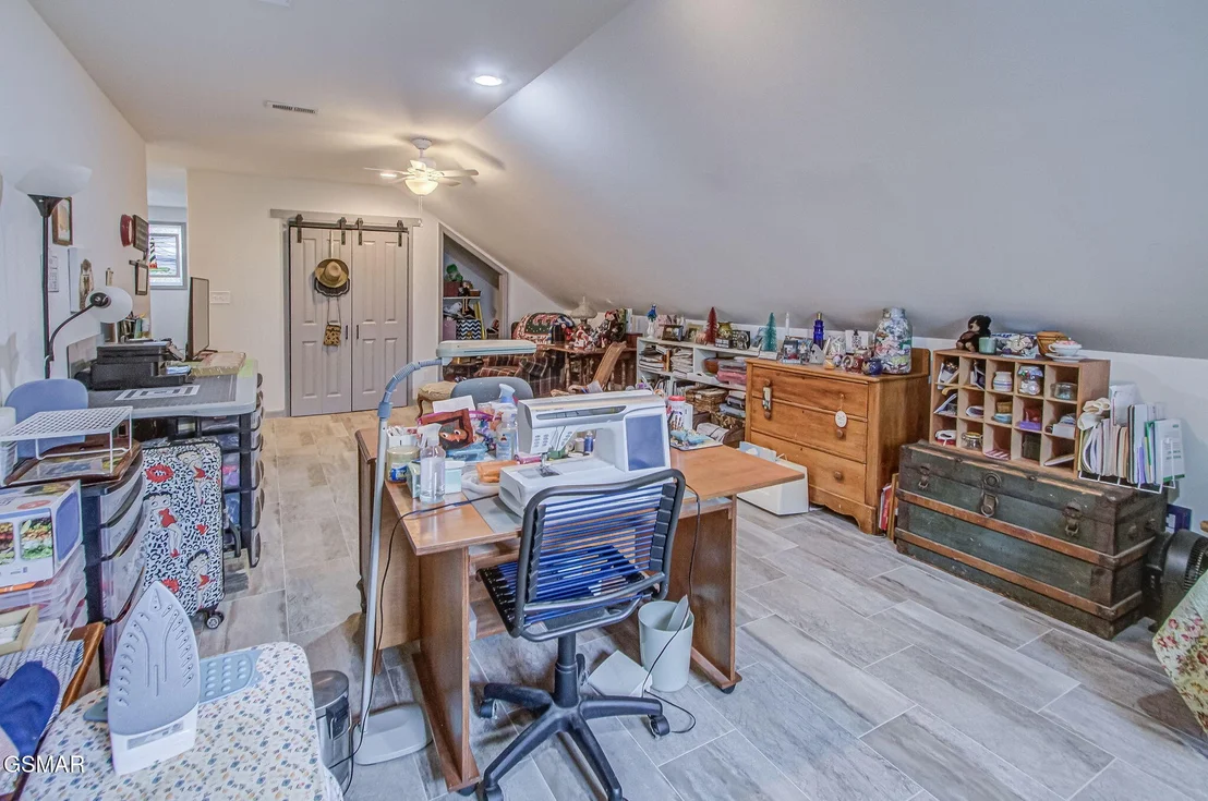 Photo of 3875 Poplar Lane