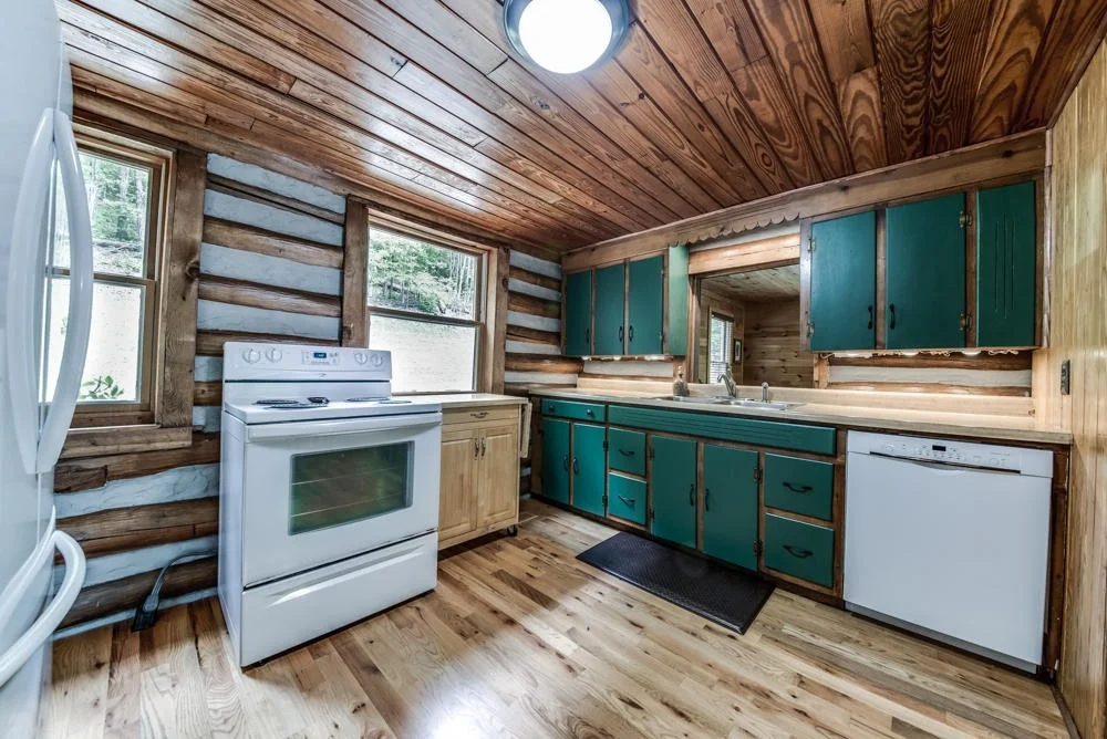 Photo of 1049 Alpine Rd