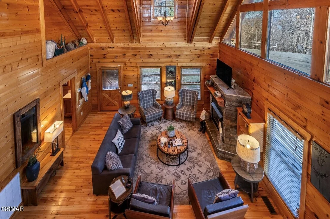 Photo of 2124 E View Drive