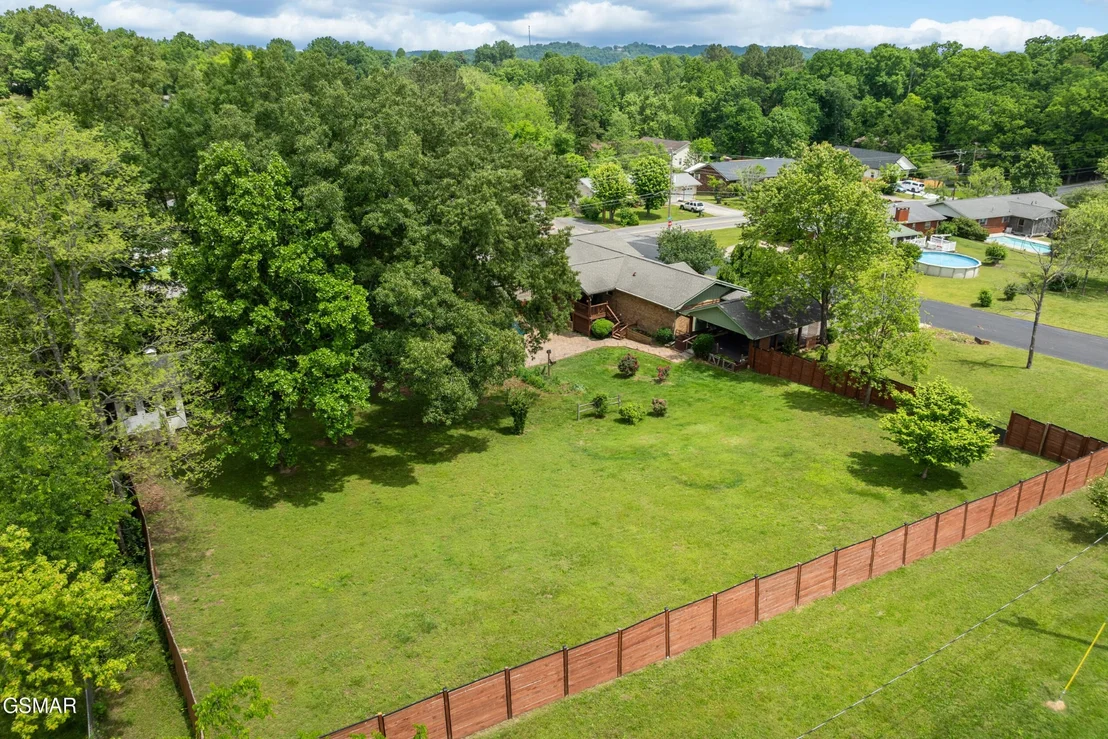 Photo of 310 Hollywood Circle