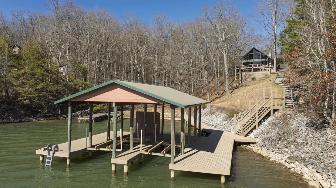 Photo of 1572 Lodge Road