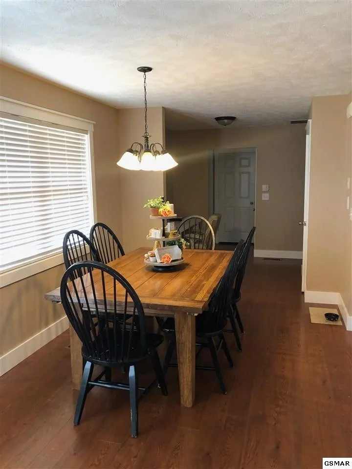 Photo of 906 Brenna
