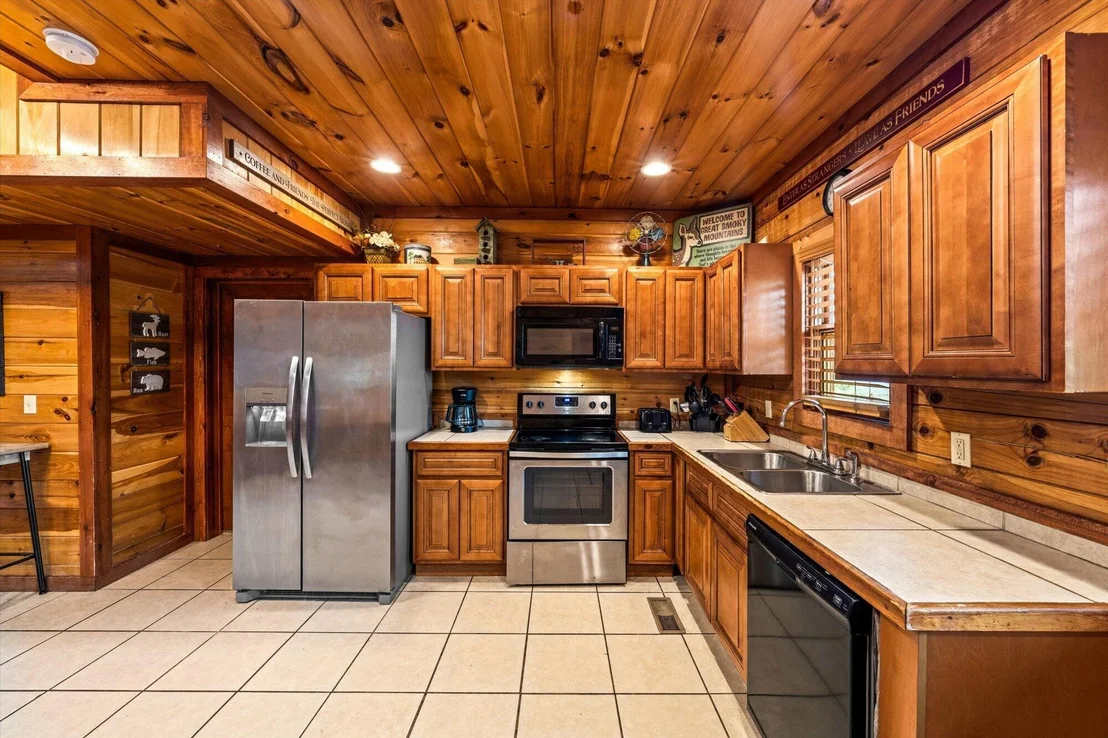 Photo of 953 Black Bear Cub Way