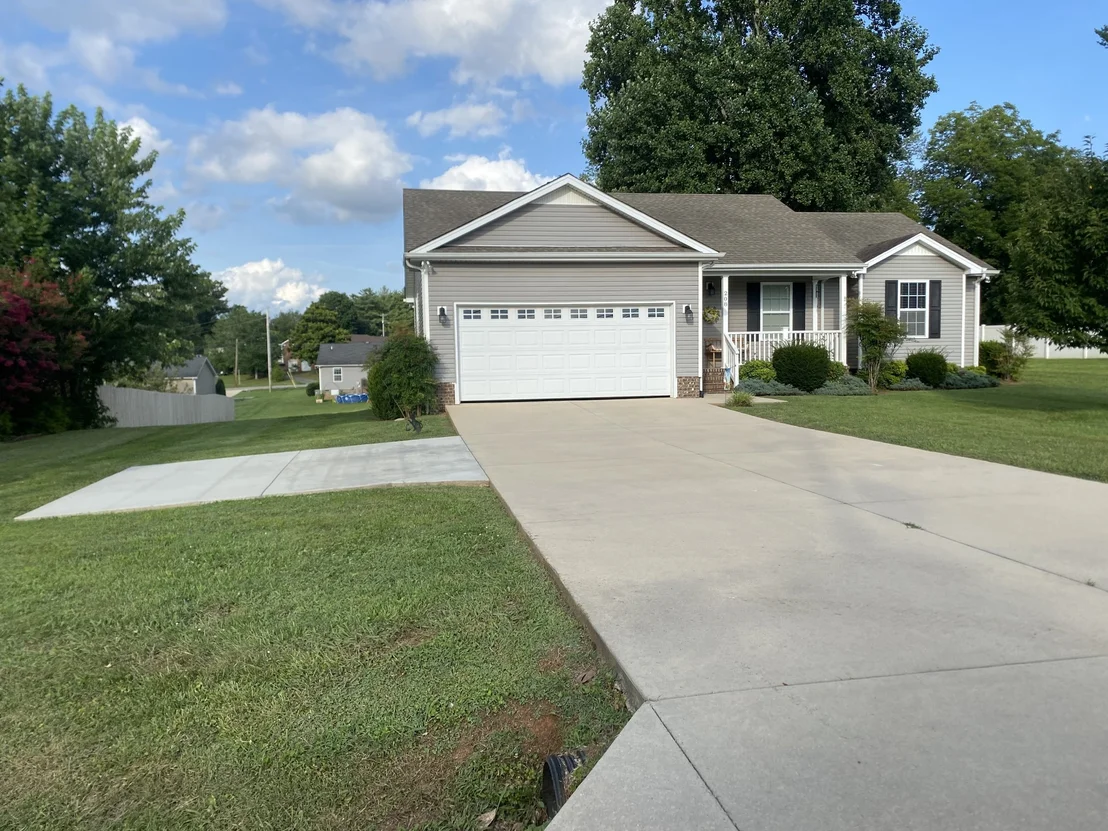 Photo of 208 Arrowhead Dr