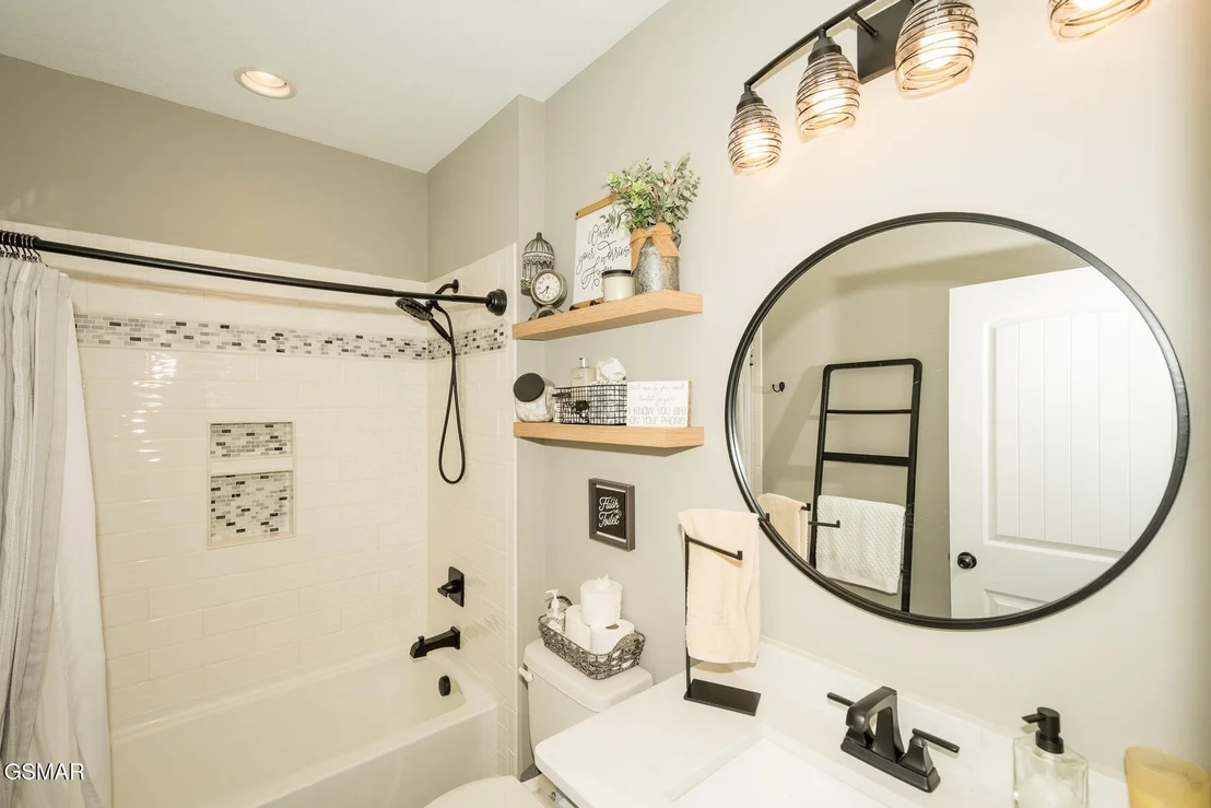 Photo of 1160 Eagle View Drive