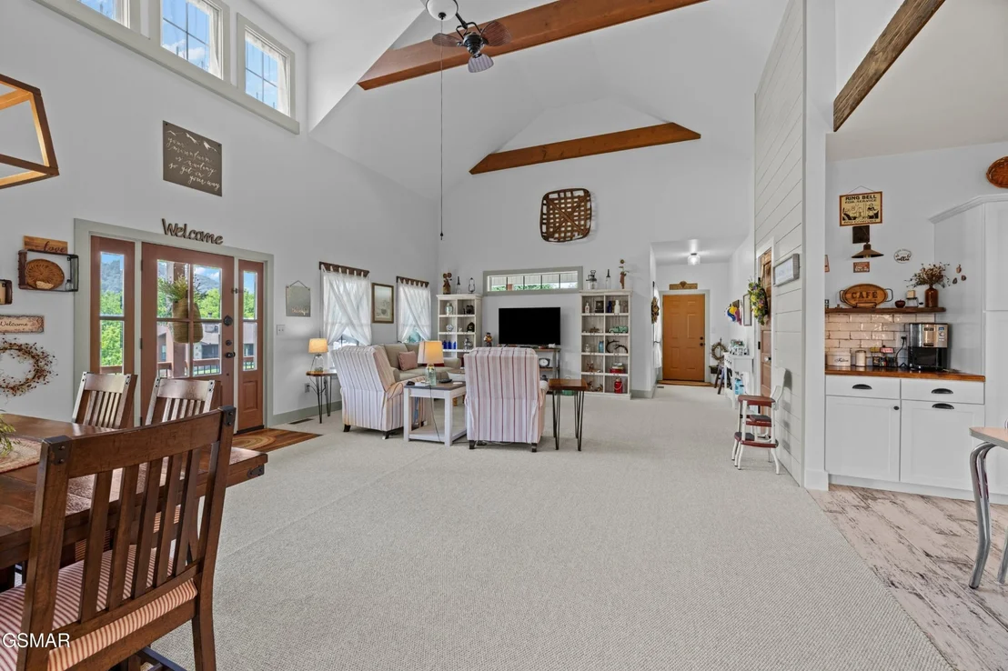 Photo of 2545 Amanda Lane