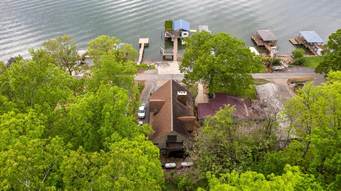 Photo of 6100 Lynn Road