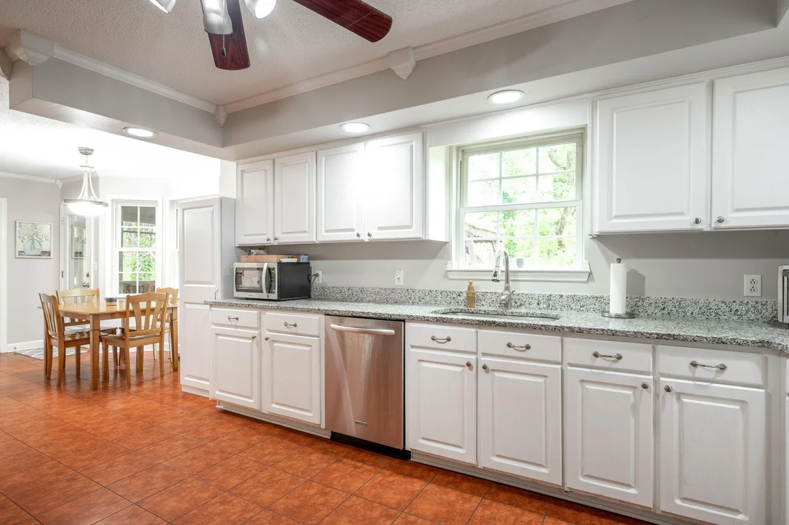 Photo of 497 Glenpoint Lane
