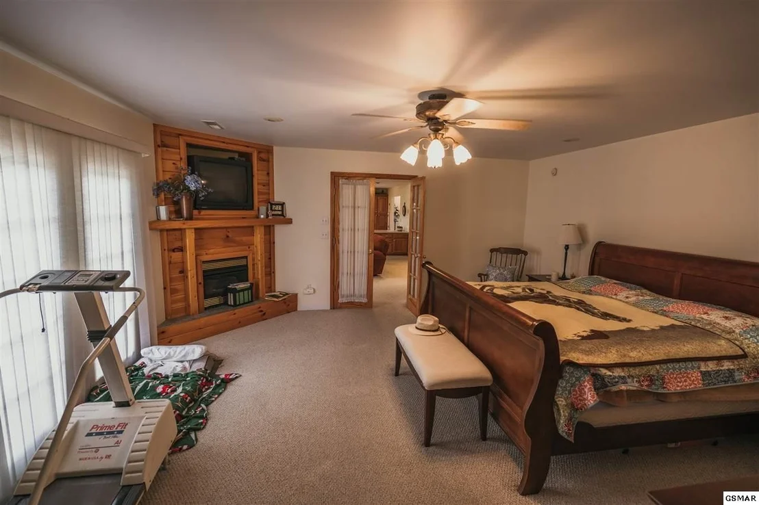 Photo of 160 Estele Drive