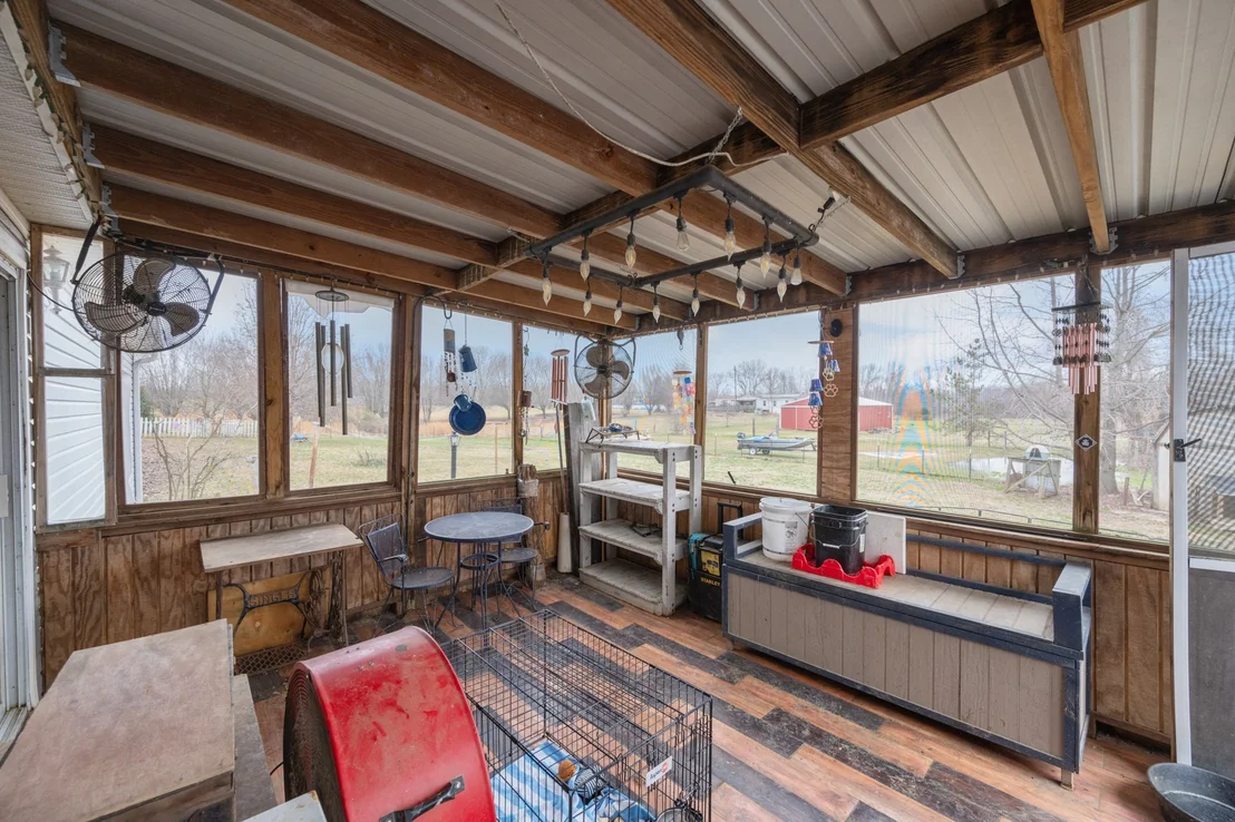 Photo of 850 Robertson Rd