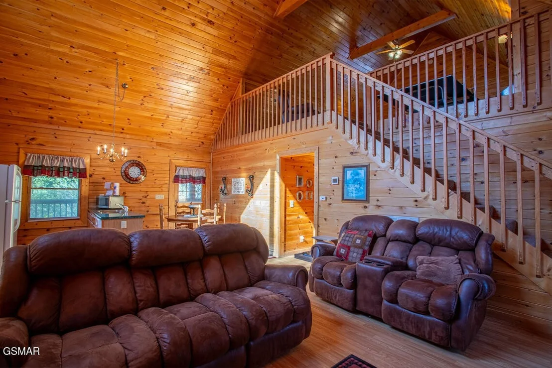 Photo of 2525 Fleming Way