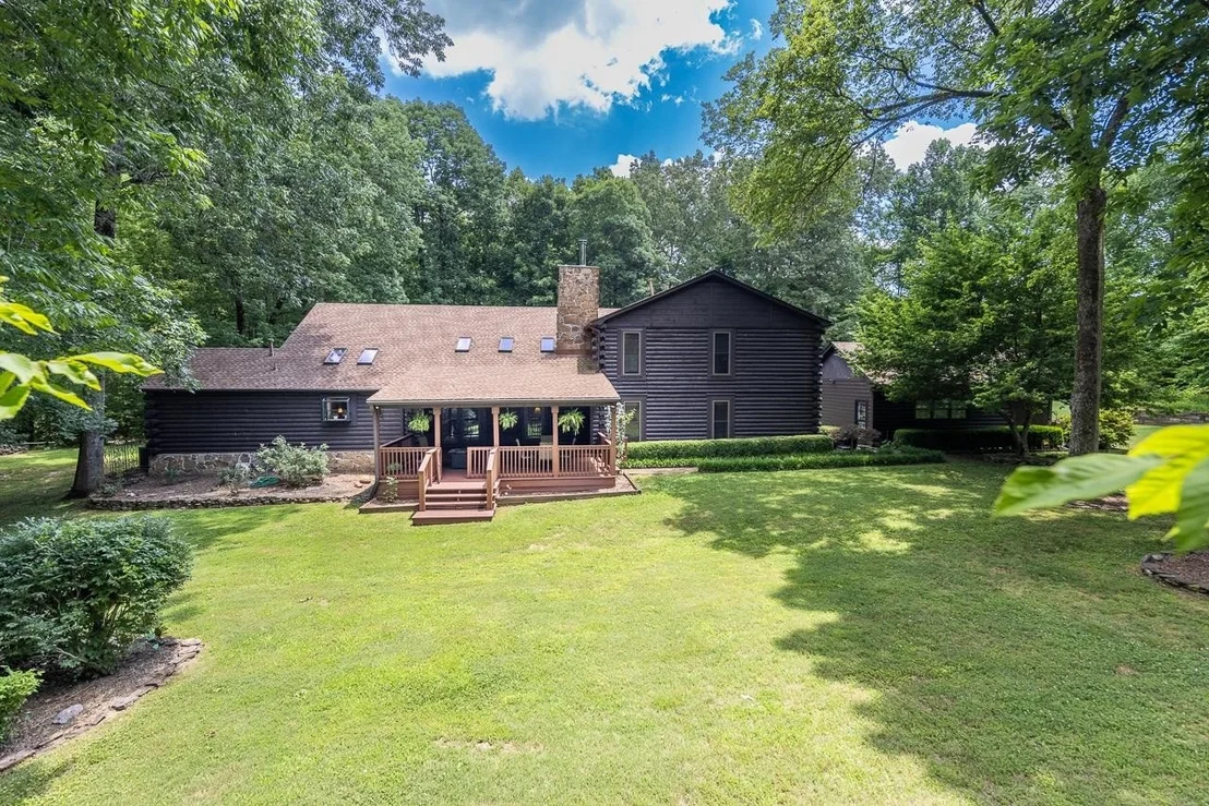 Photo of 225 EAGLE SPRING CV