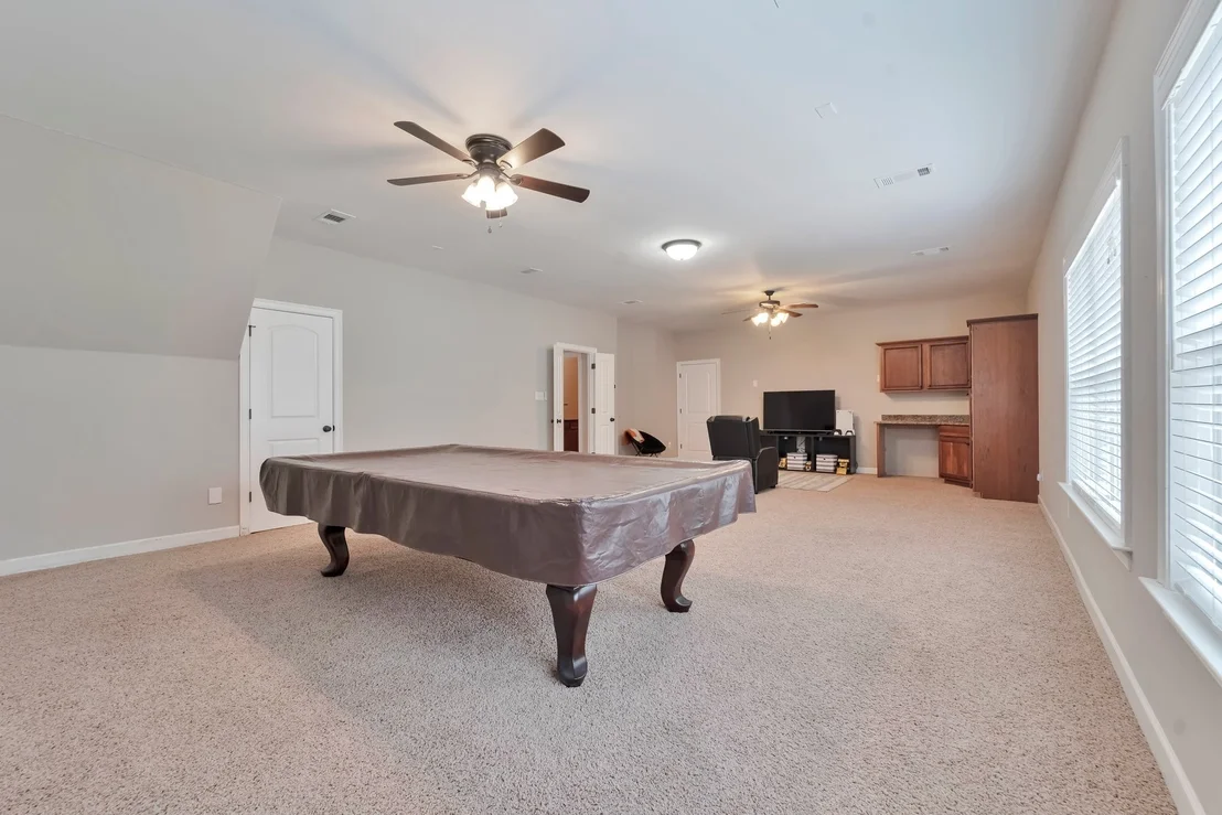 Photo of 2405 Canadaville Loop