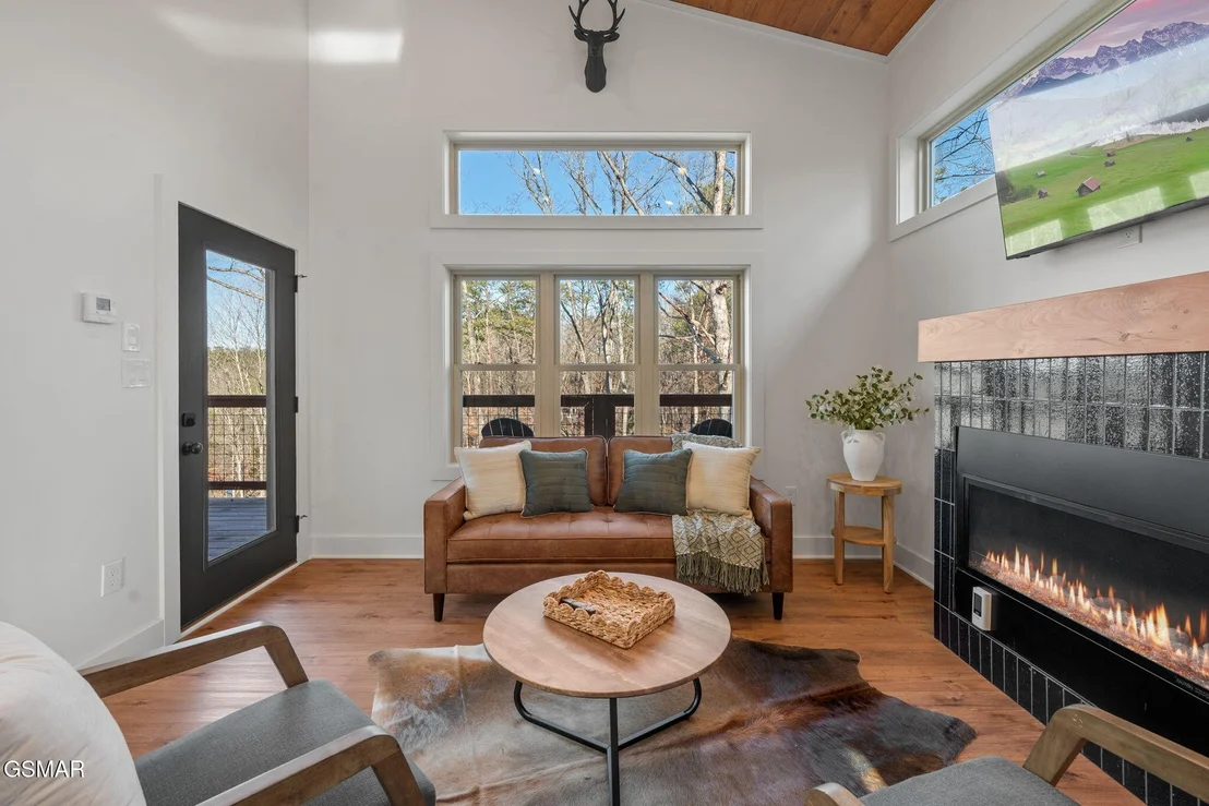 Photo of Unit 5 at 2385 Forge Hideaway Loop