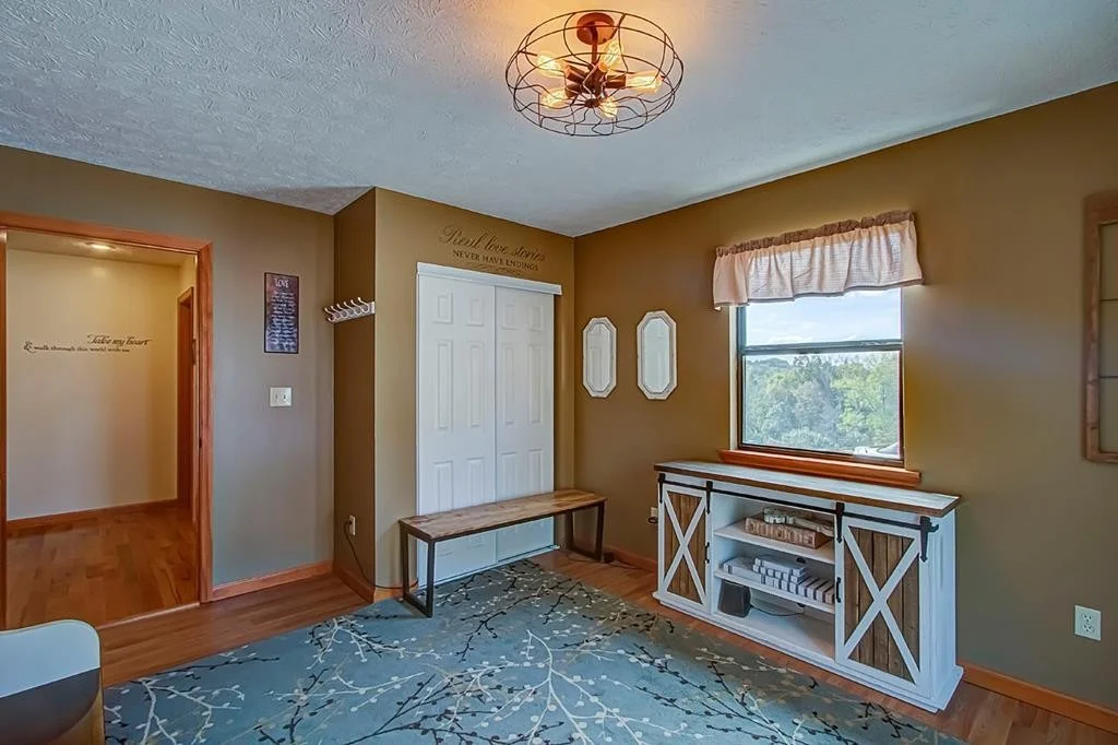 Photo of 669 Red Bud Lane