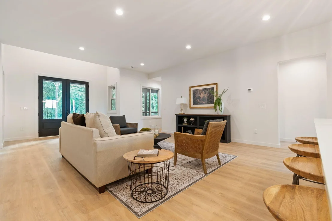 Photo of 900 Valley View Drive
