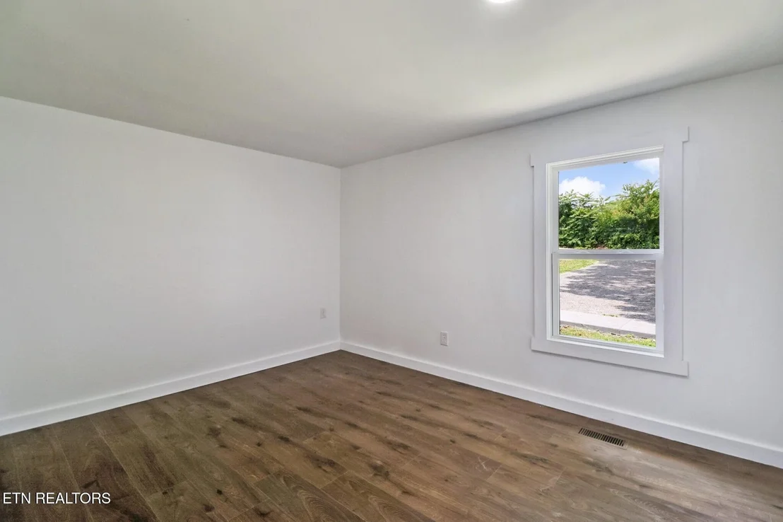 Photo of 1095 Franklin Rd