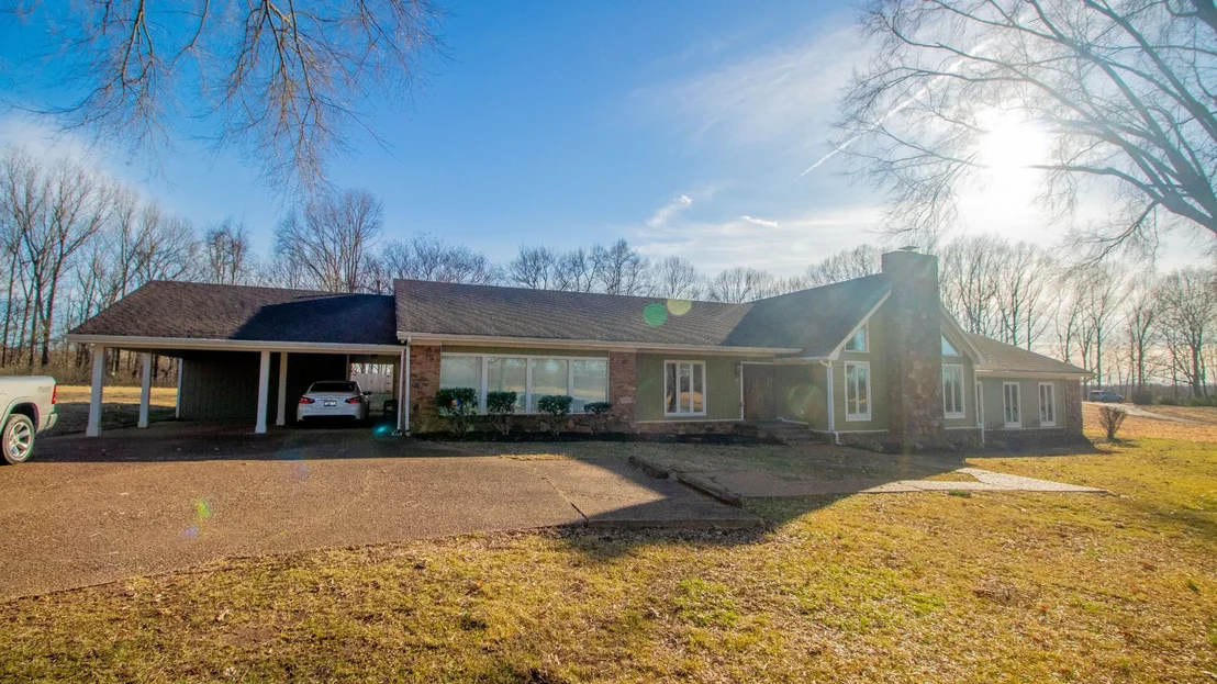Photo of 23 Forked Oak Ln