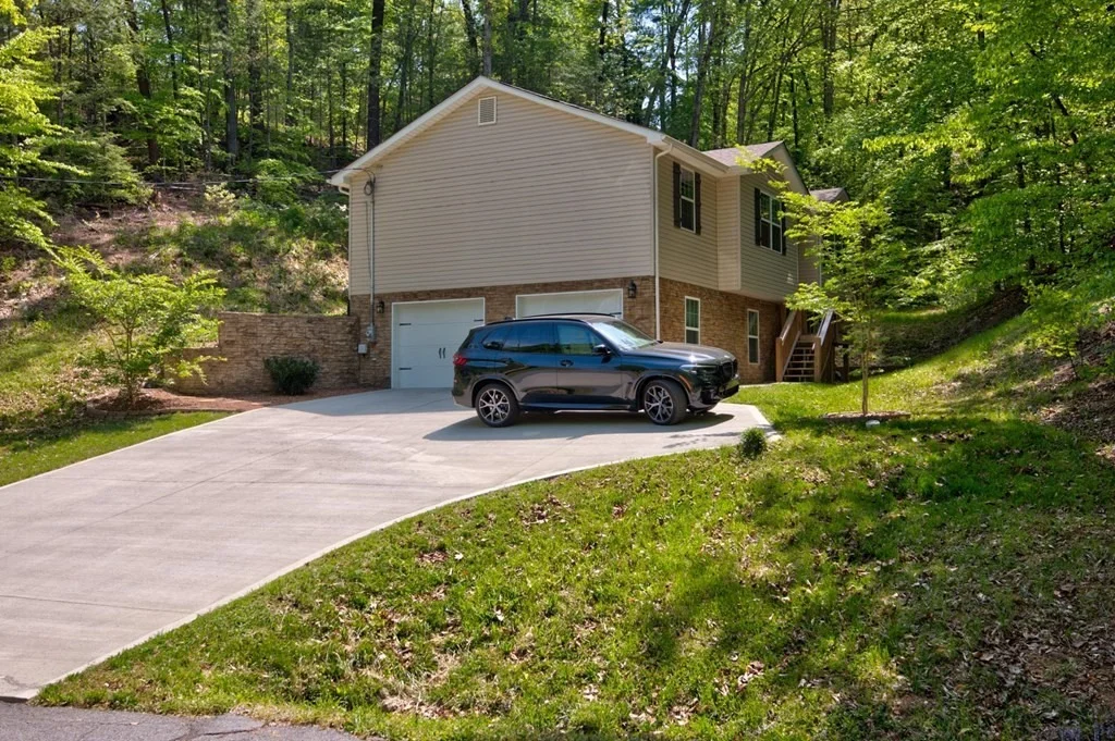 Photo of 3325 Mr Marshall Drive
