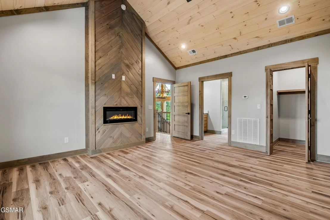 Photo of 745 Pinecrest Drive