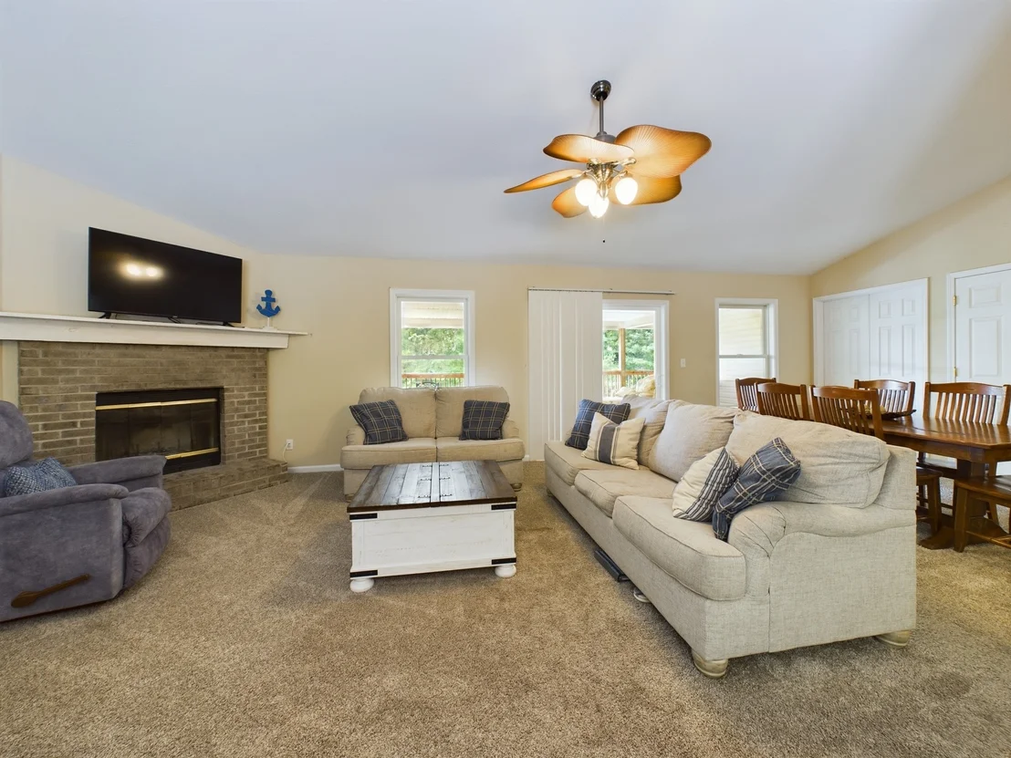 Photo of 73 Mingo Dr
