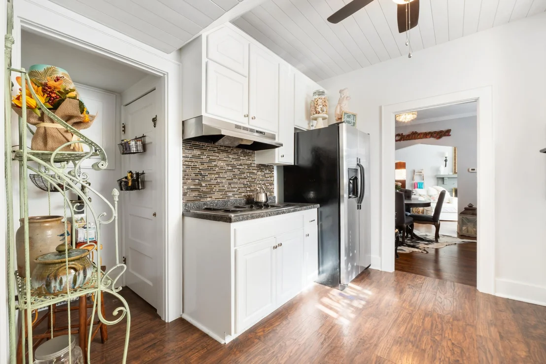 Photo of 643 E Crest Road