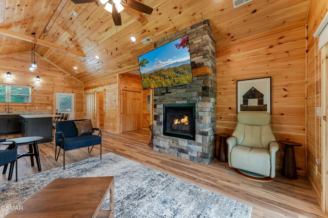 Photo of Unit 2 at 1012 Pinyon Circle