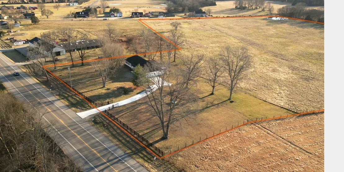 Photo of 4785 Highway 41A N