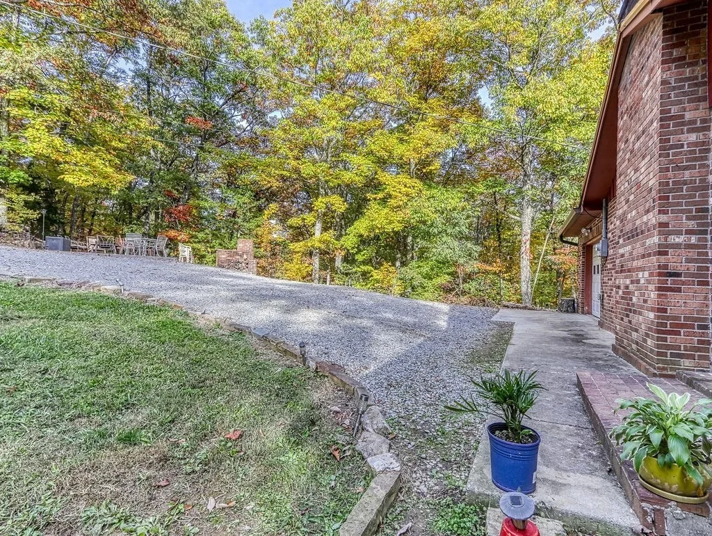 Photo of 2069 Bluff Mountain Road