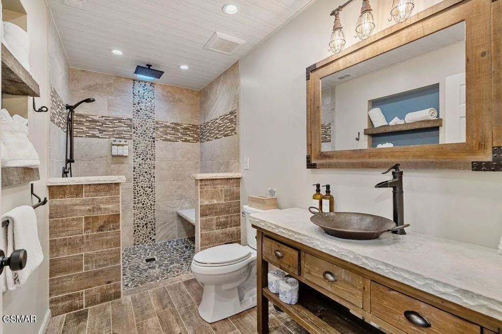 Photo of 4822 White Pine Way