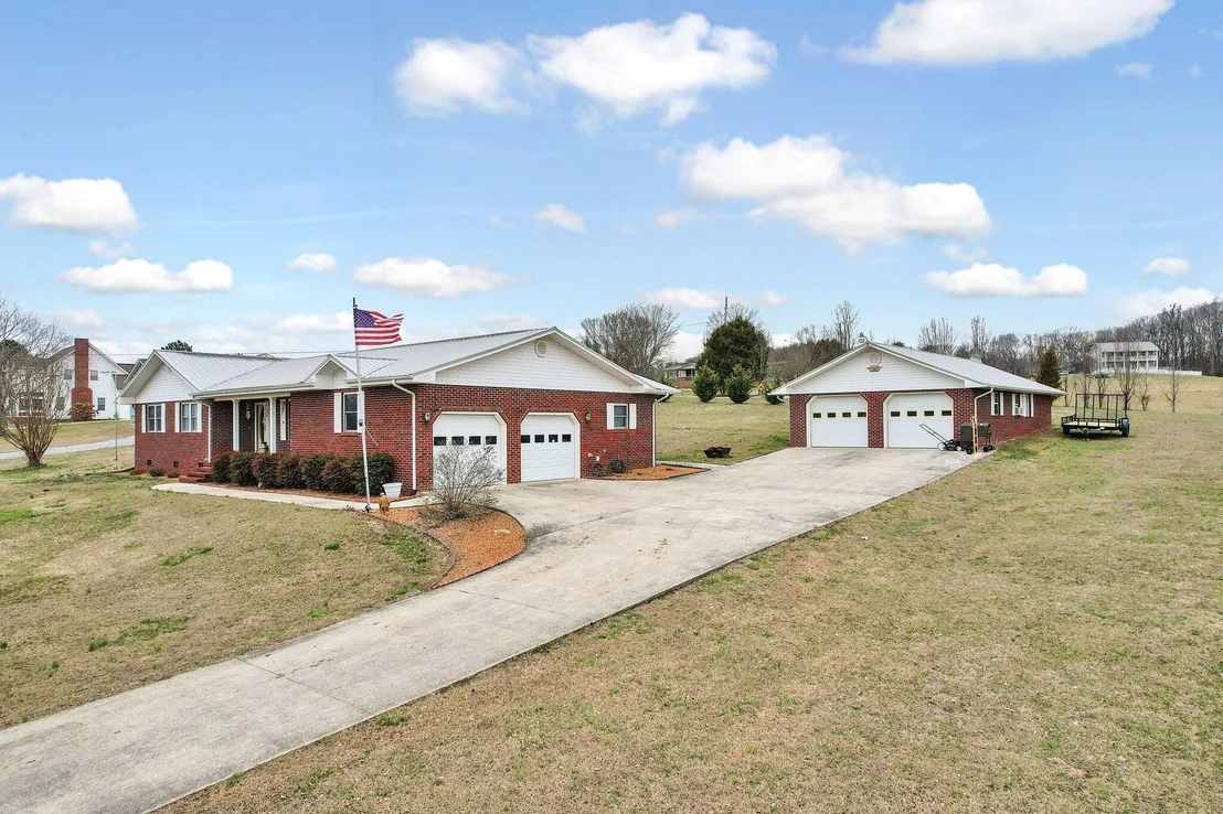 Photo of 831 Sable Road
