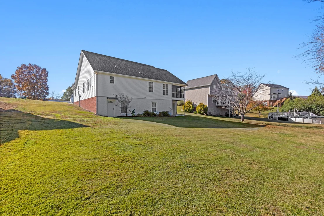 Photo of 433 Stanford Dr