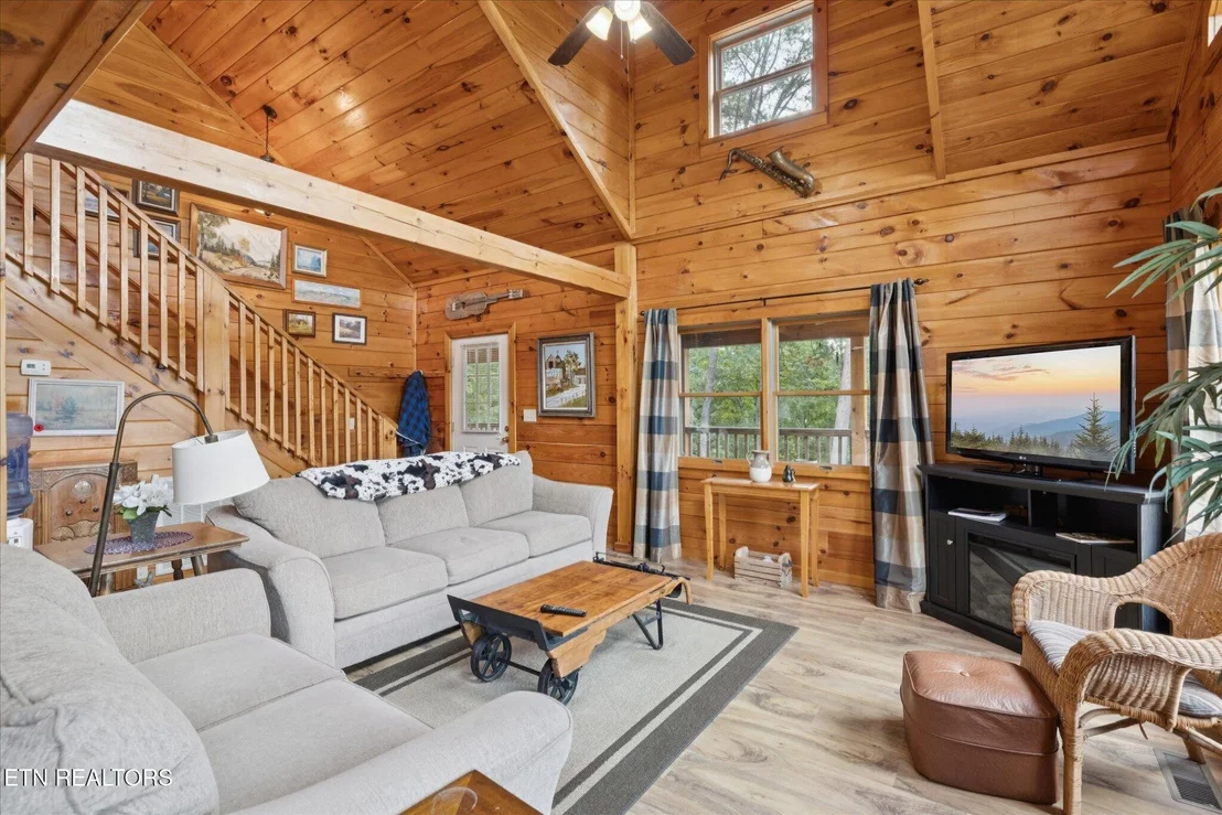 Photo of 1818 Saddle Way