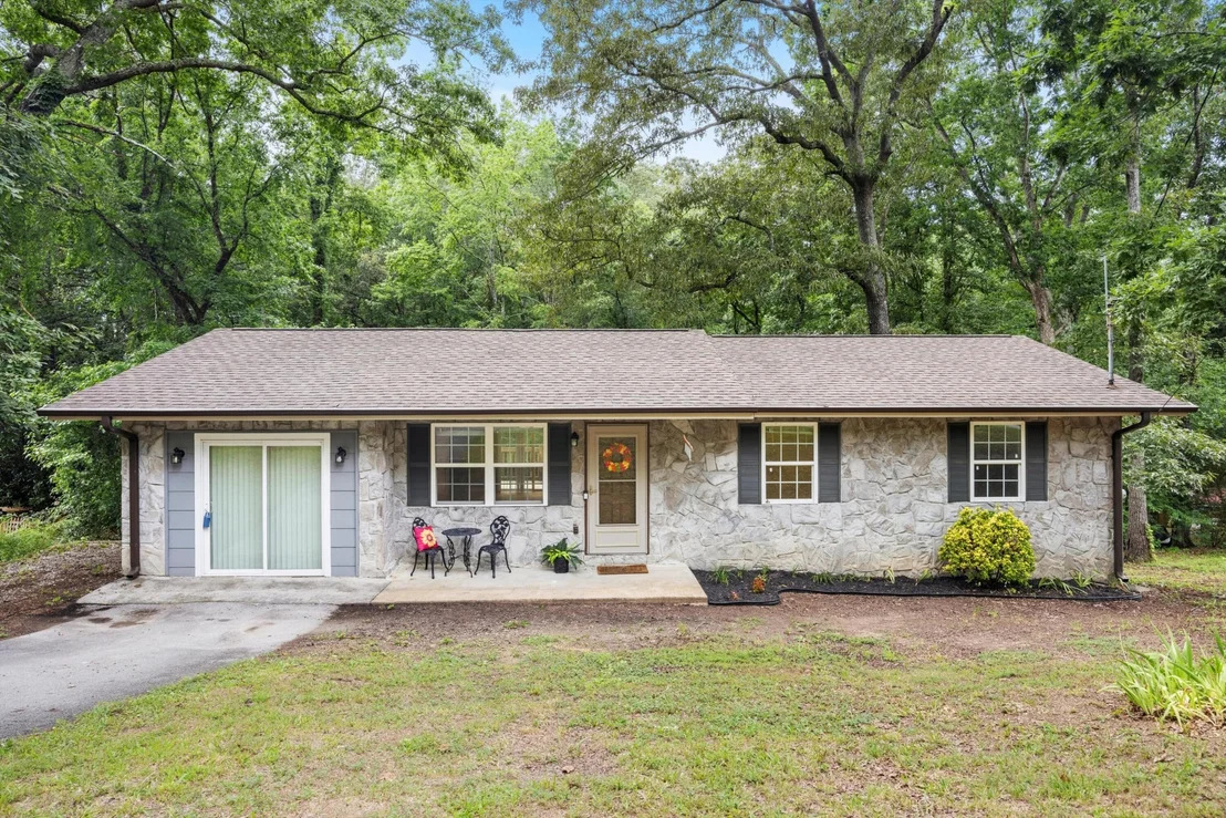 Photo of 300 Marion Drive