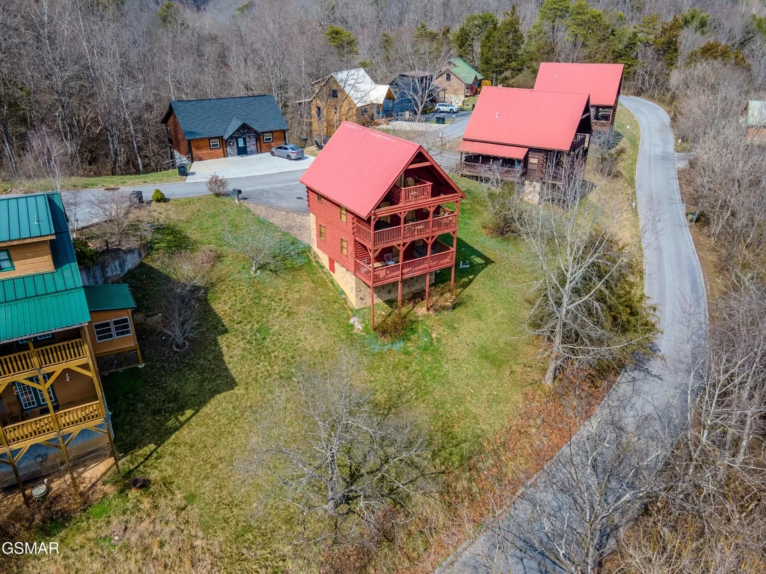 Photo of 513 Hideaway Ridge Circle