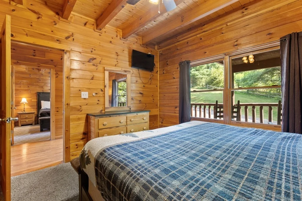 Photo of 1635 Little Cabin Loop