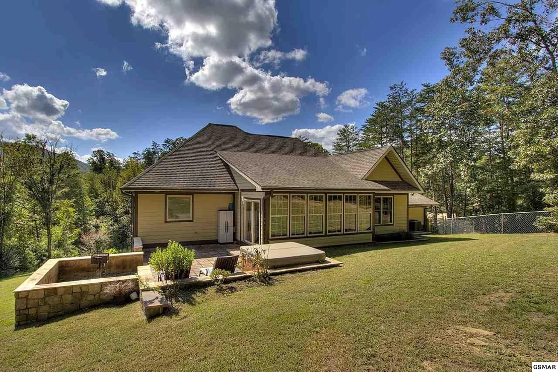 Photo of 712 Pleasant Valley Drive