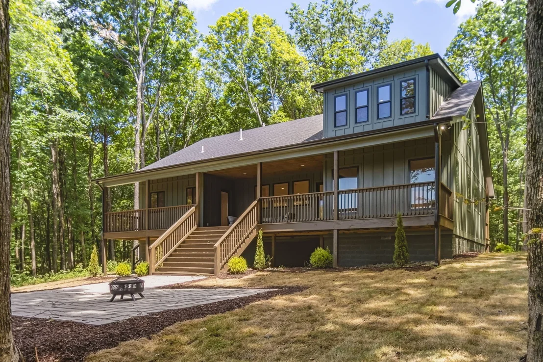 Photo of 824 Valley View Drive