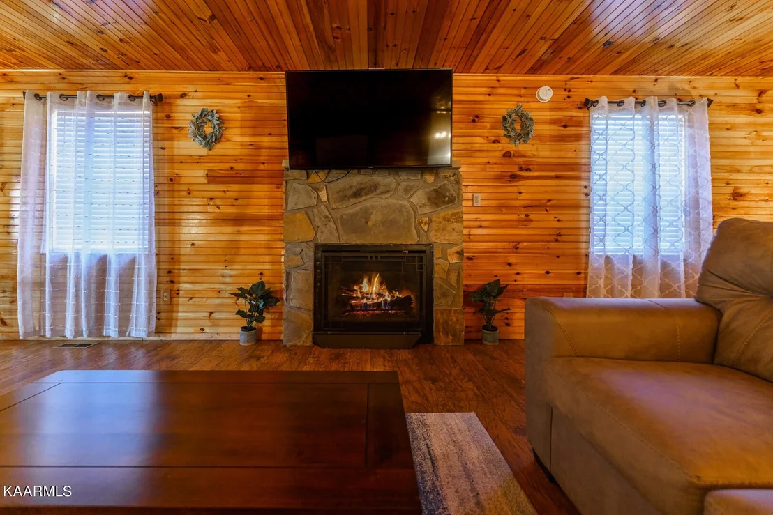 Photo of 1340 Sunrise Drive