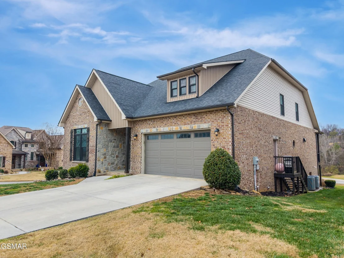 Photo of 701 Waters Edge