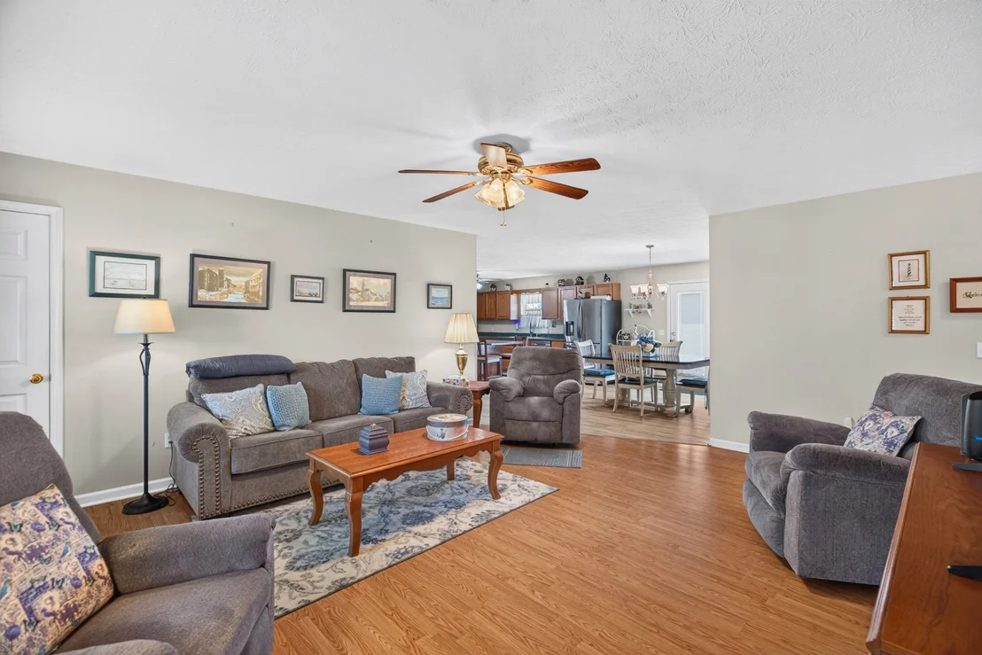 Photo of 664 Keene Cir