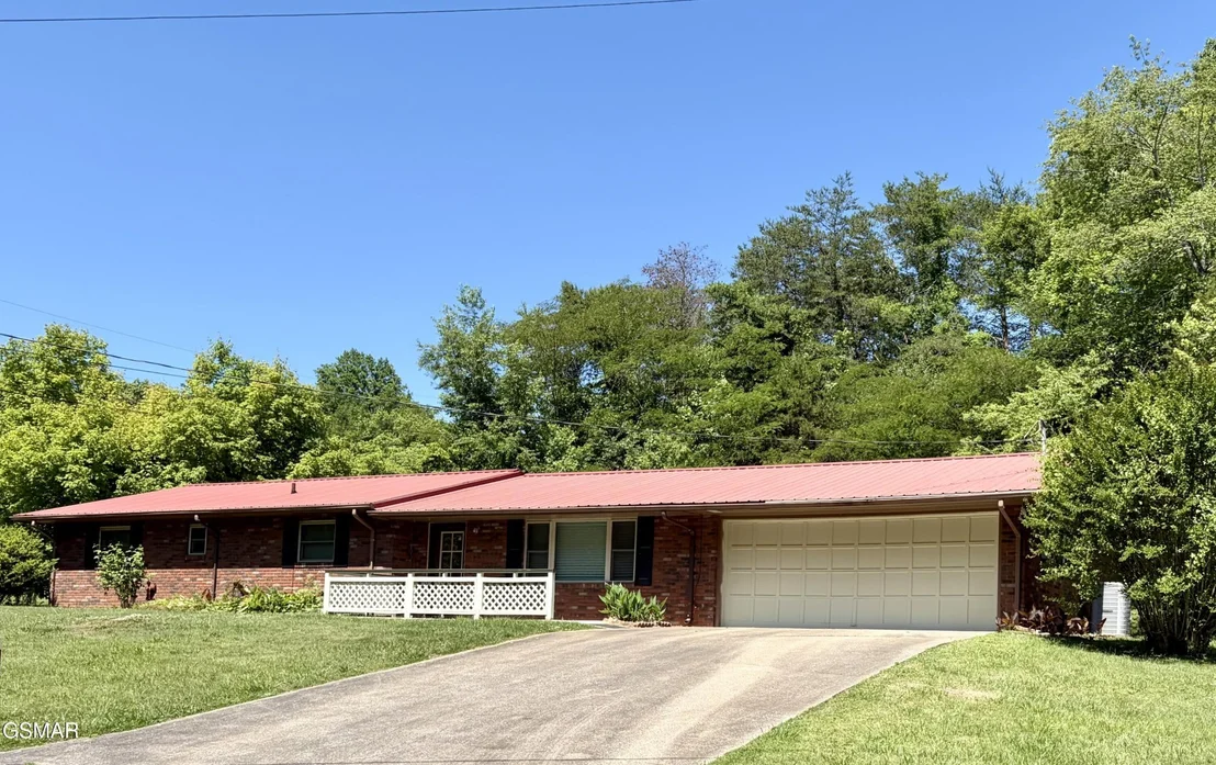 Photo of 827 Murphy Road