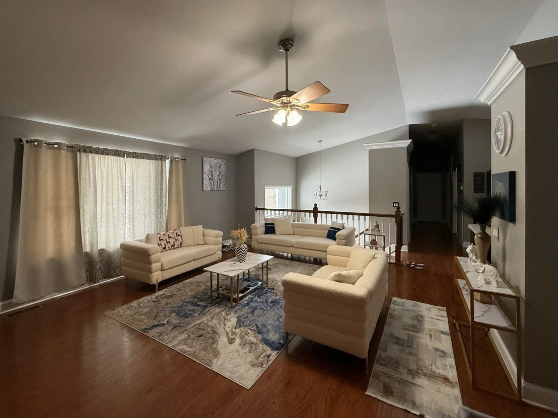Photo of 206 Christopher Dr