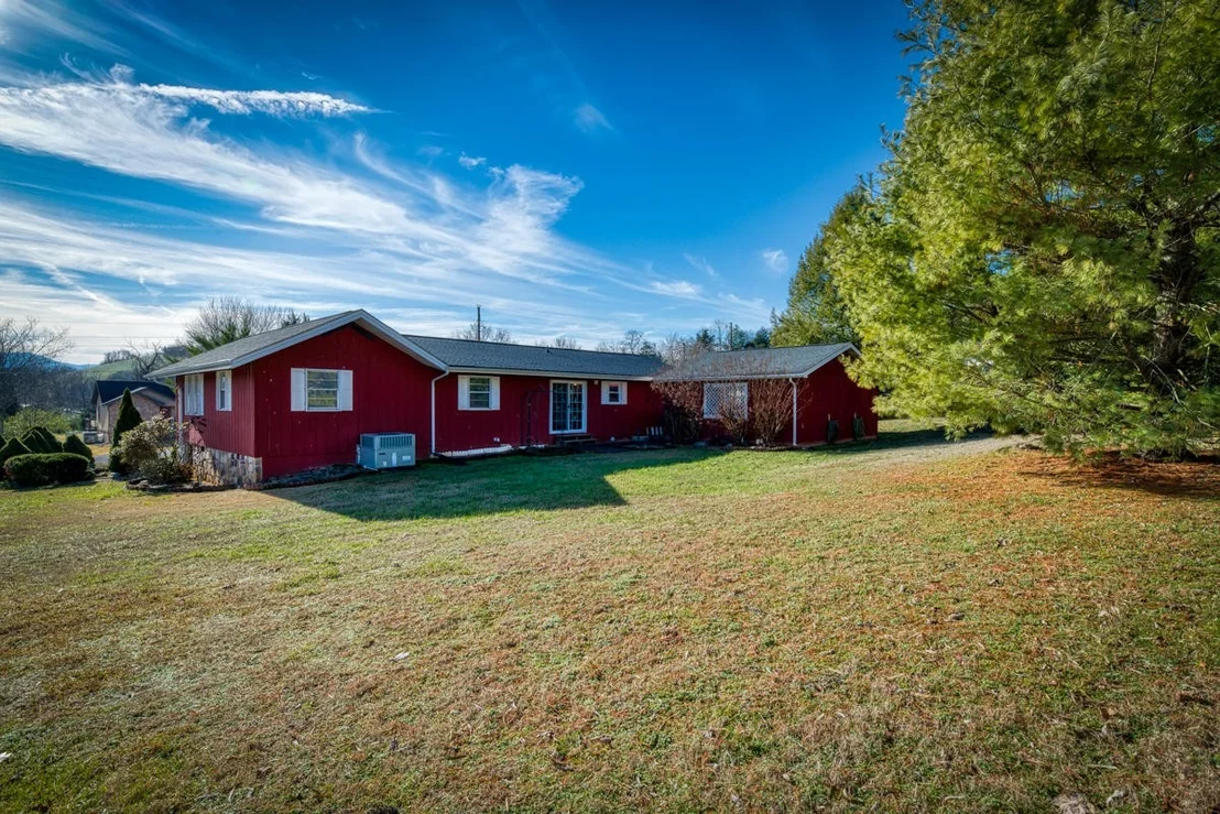 Photo of 627 Broadview Drive