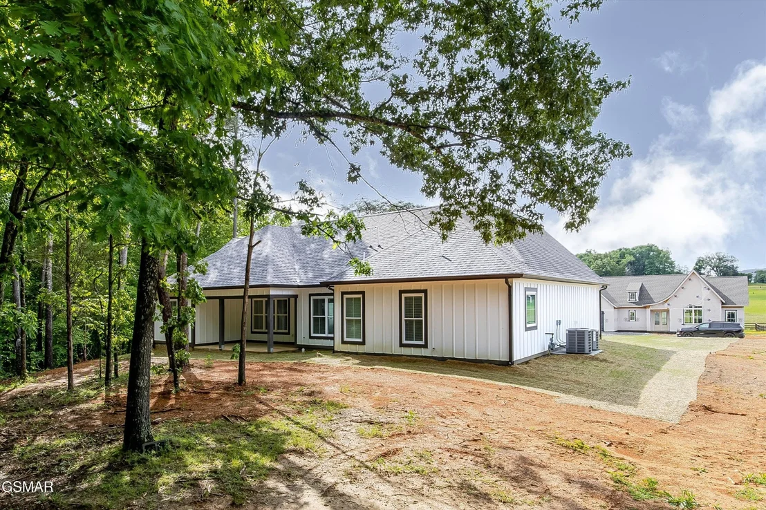 Photo of 2421 Iron Forge Way
