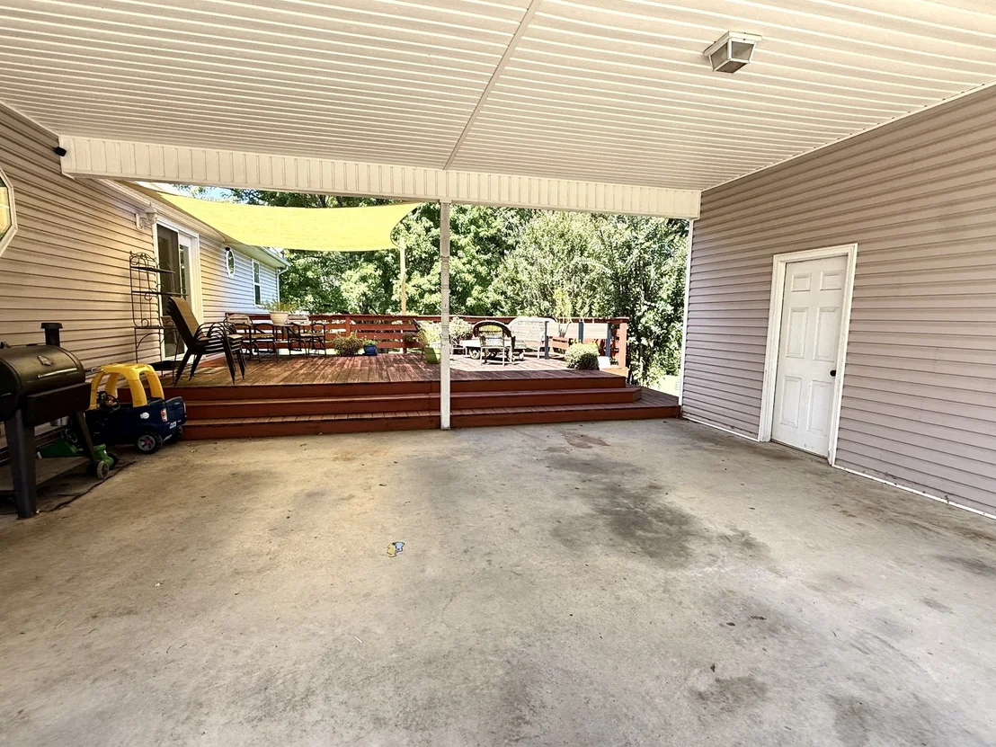 Photo of 594 Highway 64 W
