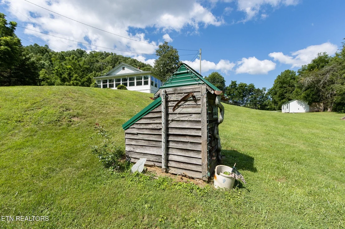 Photo of 3000 Upper Caney Valley Rd