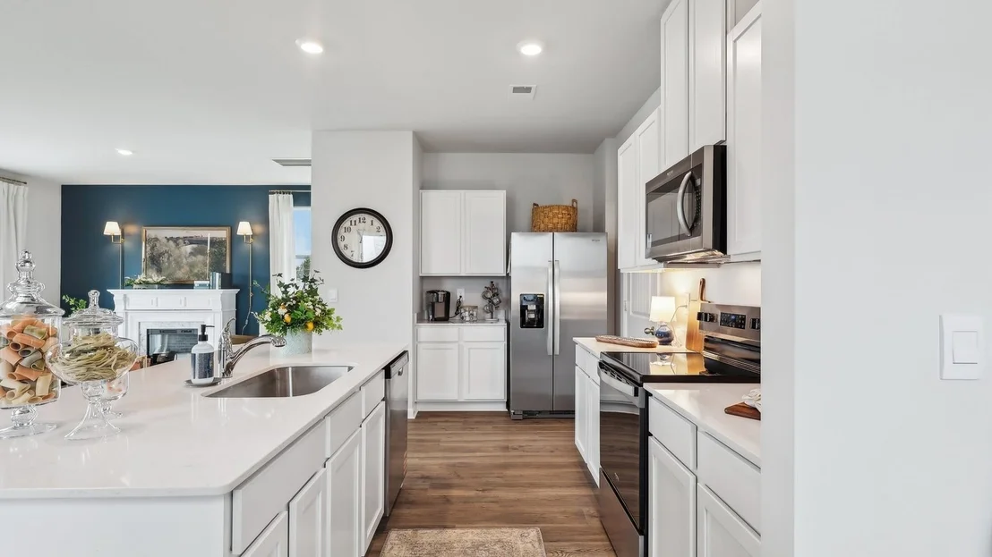 Photo of 4926 Sandringham Lane