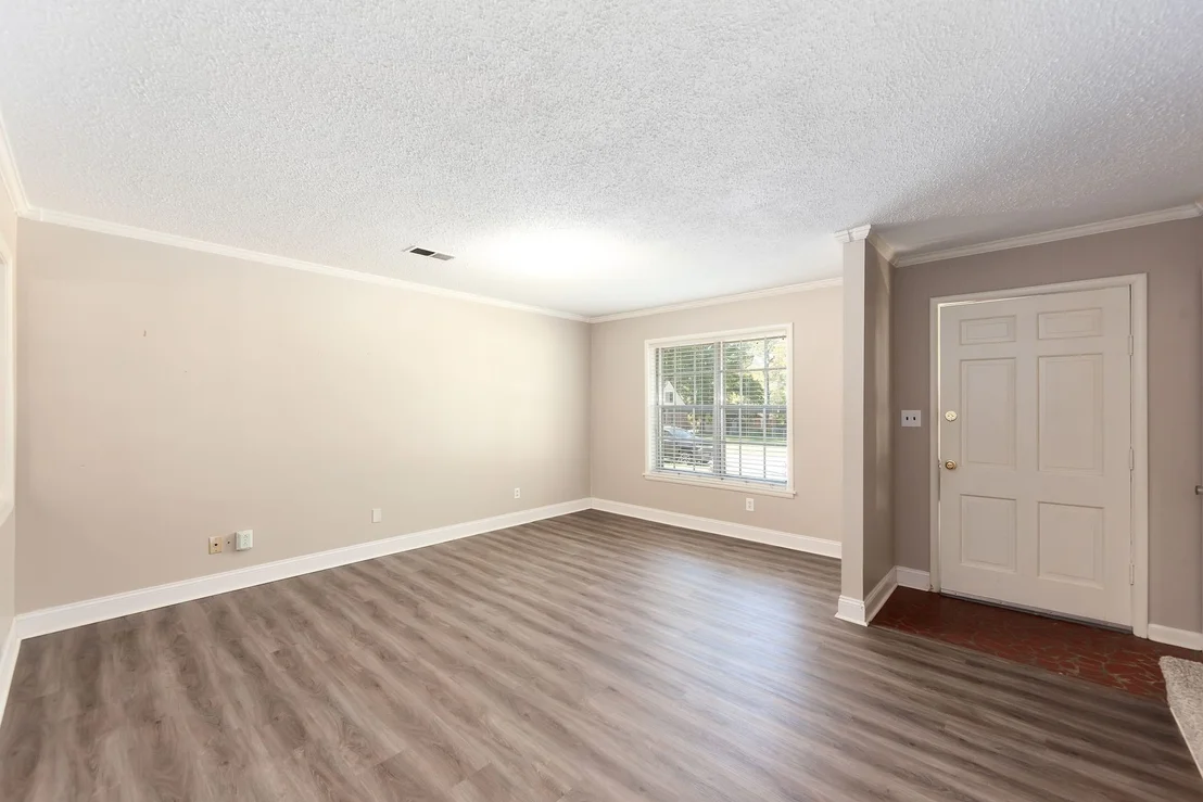 Photo of 566 Pearson Dr